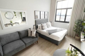 Luxury Tiny Apartment / Co_Living / City Views